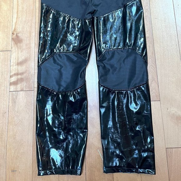 New- Darth Vader costume- Disney - kids age 9/10 - Picture 6 of 7